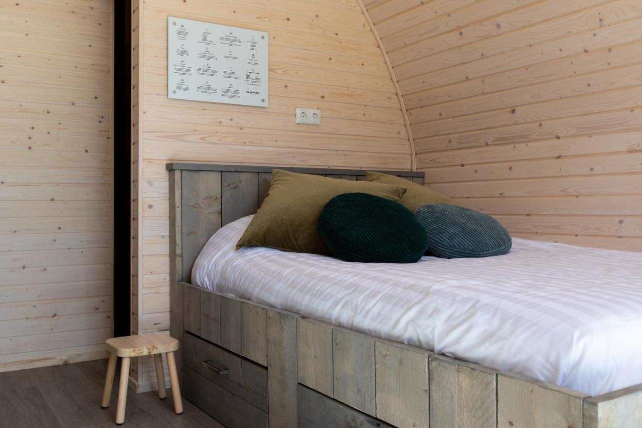 Pod Huisje Met Hottub Dokkum Exterior foto