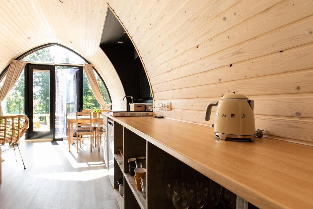 Pod Huisje Met Hottub Dokkum Exterior foto