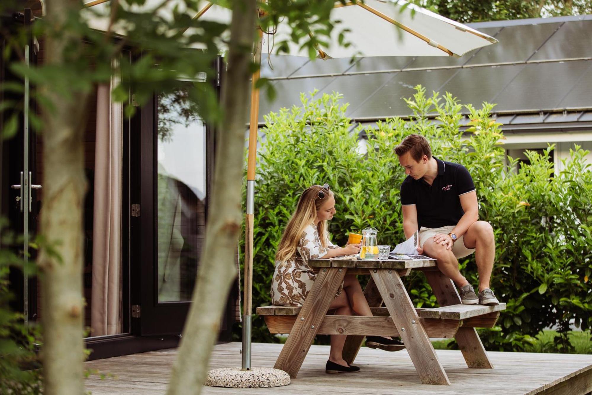 Pod Huisje Met Hottub Dokkum Exterior foto